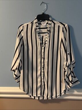 Express Portofino Black & White Vertical Stripe Button-Front Blouse